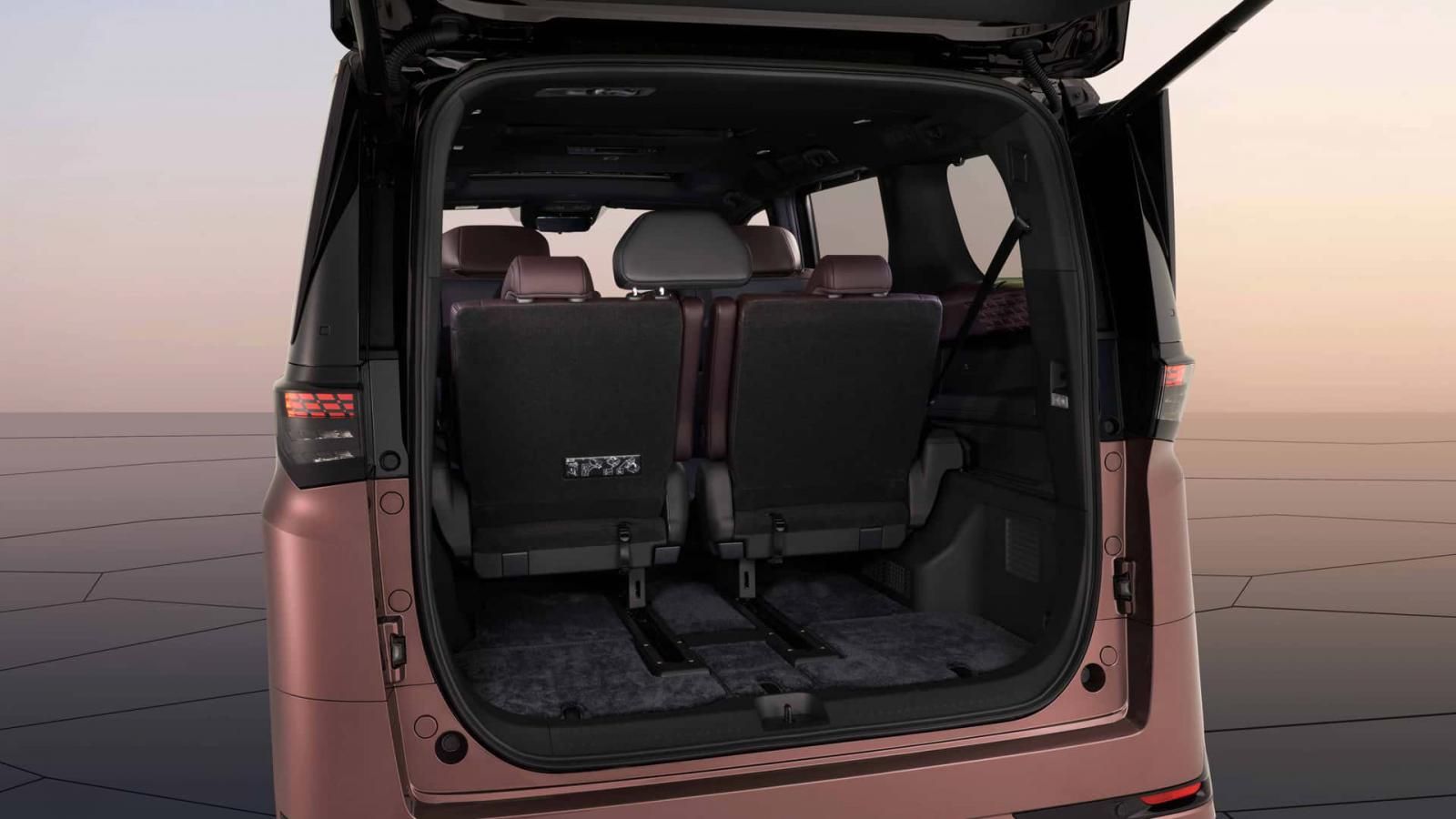 To νέο Nissan Elgrand άφησε τους V6 κινητήρες και ήρθε με το E-Power